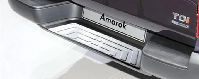 VW Amarok 2010+ NEREZ chrom ochranný panel zadního nárazníku Expresní Doručení