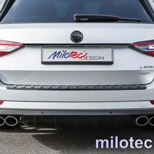 Nejprodávanější Škoda Superb III combi - lišta nad zadní SPZ, ABS černý lesk