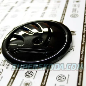 Škoda Karoq - zadní logo na kufr MONTE CARLO Vrácení Zdarma