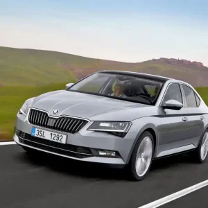 Časově Omezené Škoda Superb III - 3-dílný set lišt do předního nárazníku Brilliant silver (A7W)