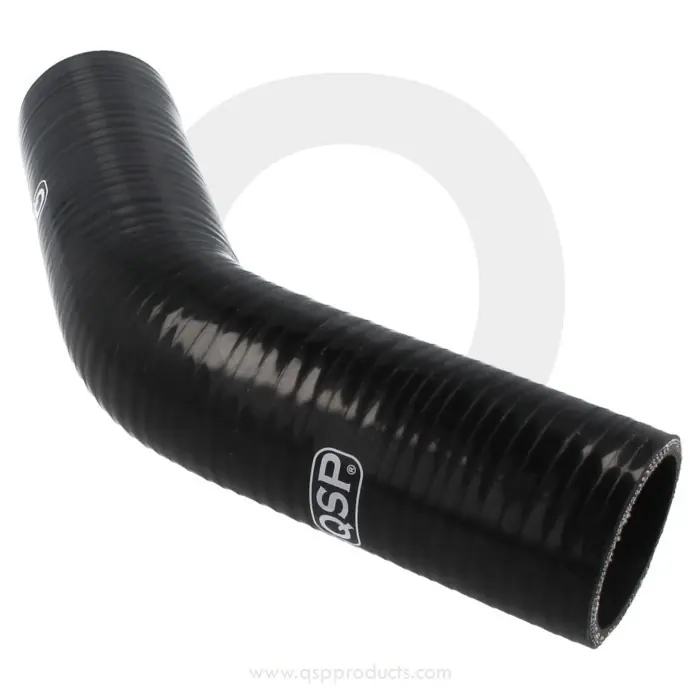 QSP - černá silikonová hadice na benzín / olej s úhlem 45° ,průměr 57mm Časově Omezené