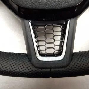 Vysoce Kvalitní Plaketka volantu RS honeycomb BLACK / CHROME - pro zkosený volant