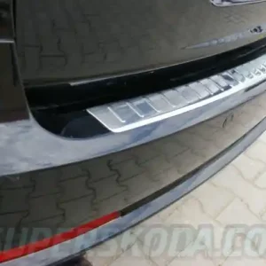 Cenová Bomba Škoda Octavia II RS Combi 04-11 - NEREZ chrom nákladový práh zadního nárazníku - OMSA LINE