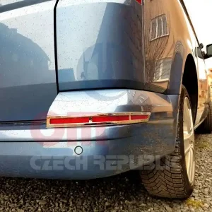 VW T6 - NEREZ CHROM rámečky zadních odrazek (výklopné dveře) - OMTEC Nová Kolekce