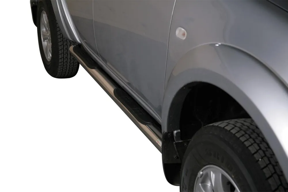 Nerez boční nášlapy se stupátky Mitsubishi L200 Double Cab III Nakupujte Hned