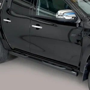 Nerez boční nášlapy se stupátky Mitsubishi L200 V Double/Extra cab Oblíbený