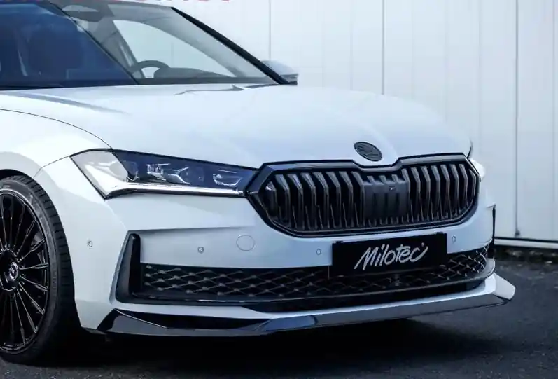 Nejlepší Cena Škoda Superb IV Limo/Combi r.v. 2024- - spoiler pod přední nárazník černý lesklý ‘‘klavírlak‘‘