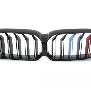 BMW G30/G31 LCI 2020-2023 - Přední maska double bar černá lesklá s trikolórou Tovární Cena
